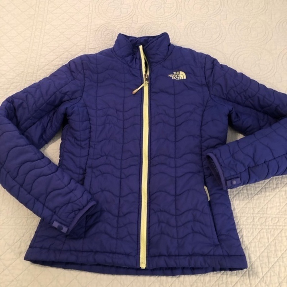 North Face Bombay quilted jacket. Size small.